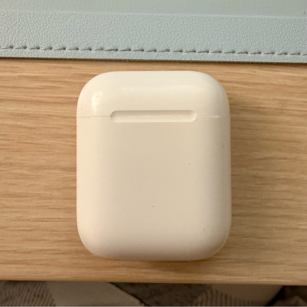 AirPods 1st gen